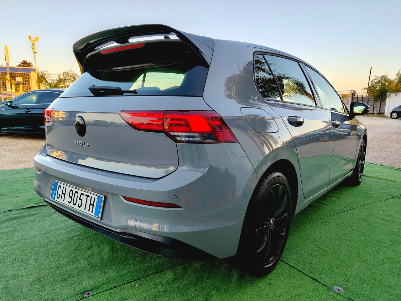 Volkswagen Golf 2.0 TDI DSG SCR Life - 2022