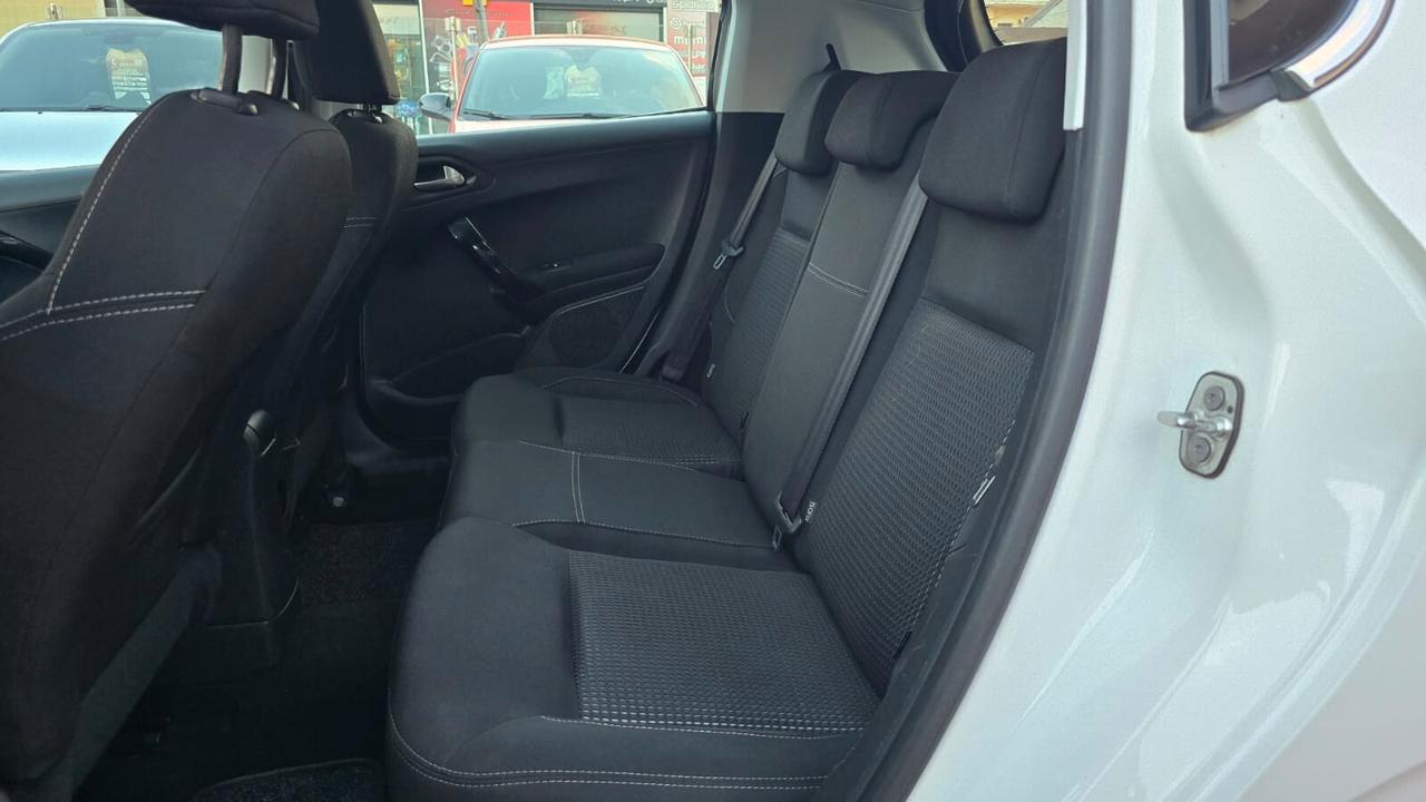 Peugeot 208 BlueHDi 75 5 porte Allure