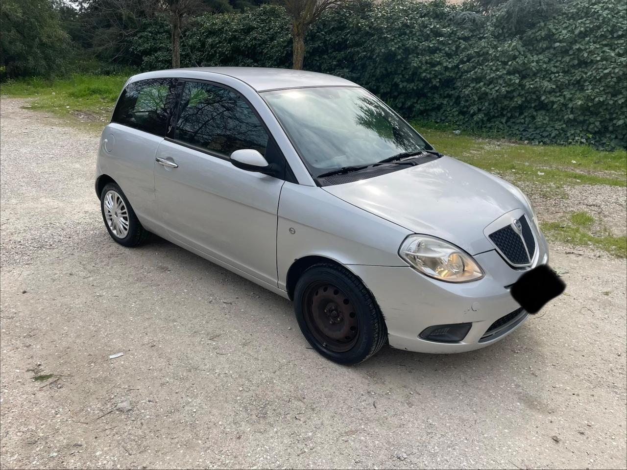 Lancia Ypsilon 1.2 Platino
