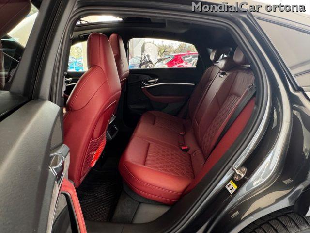 AUDI e-tron S SPB sport attitude 3motori 503cv tetto