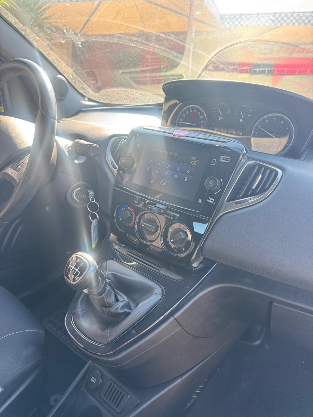 Lancia Ypsilon 1.0 Hybrid Gold Plus PREZZO REALE