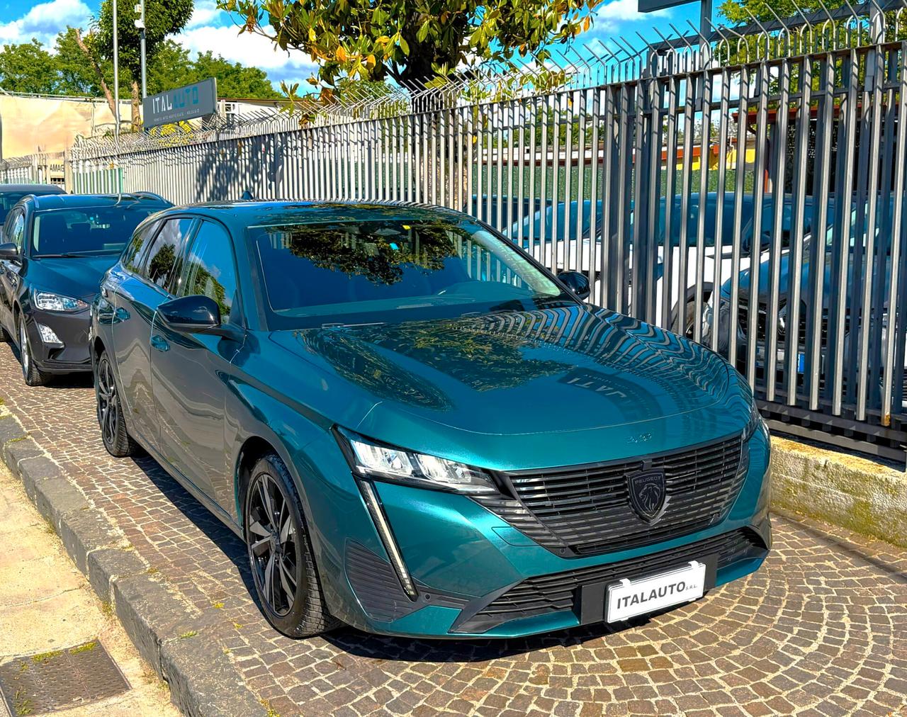 Peugeot 308 BlueHDi 130 S&S EAT8 SW Allure