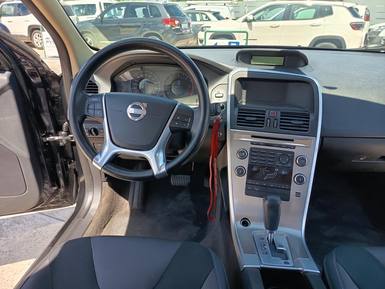 Volvo XC 60 XC60 D5 AWD Geartronic Kinetic