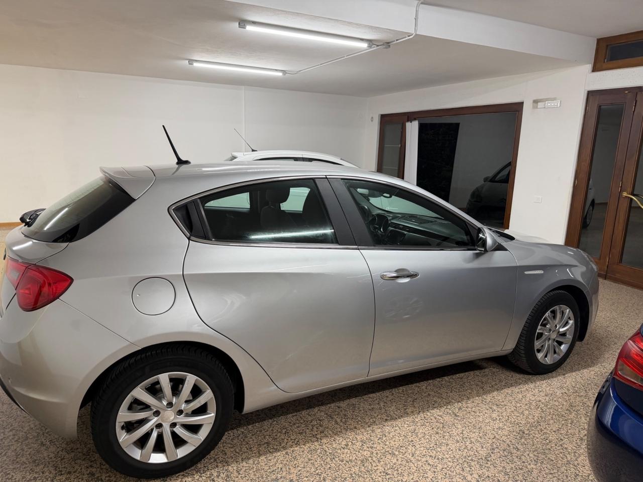 Alfa Romeo Giulietta 1.6 JTDm TCT 120 CV Business