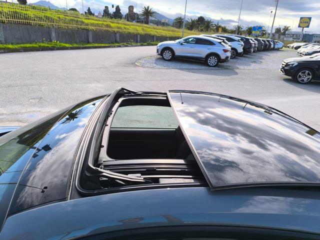 PORSCHE 911 Carrera GTS