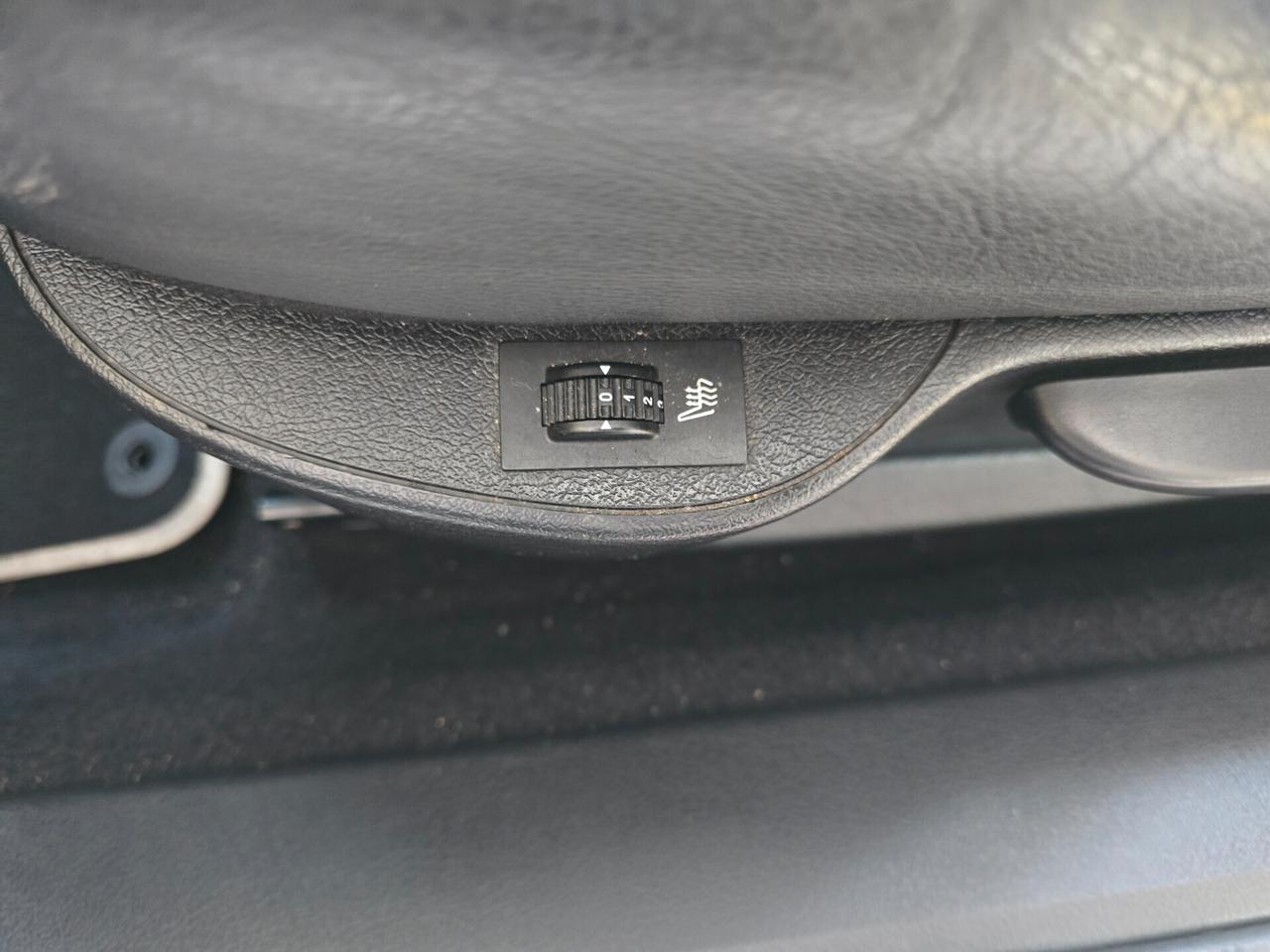 Peugeot 207 1.6 THP 150CV CC Roland Garros