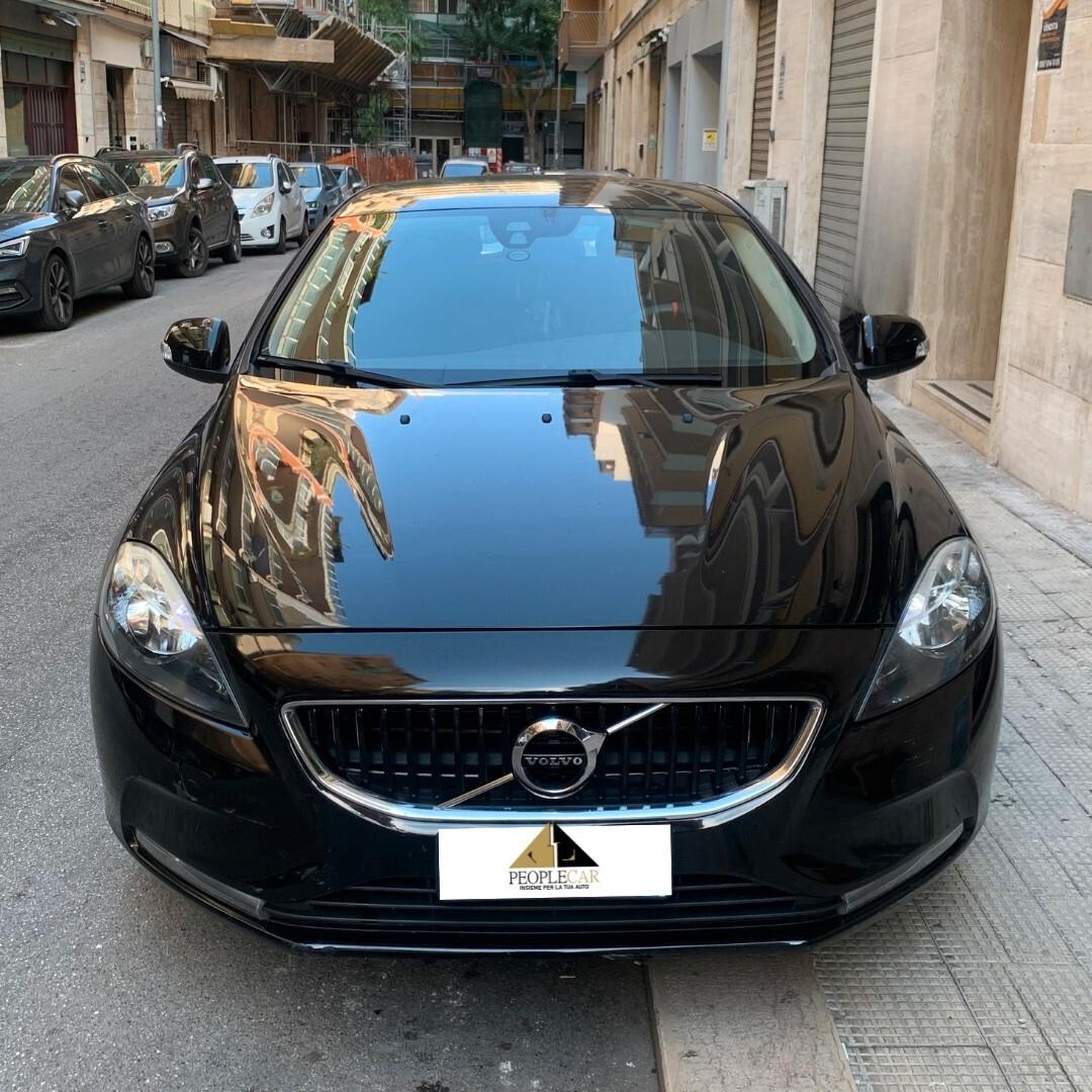 Volvo V40 D2 Geartronic R-design Momentum