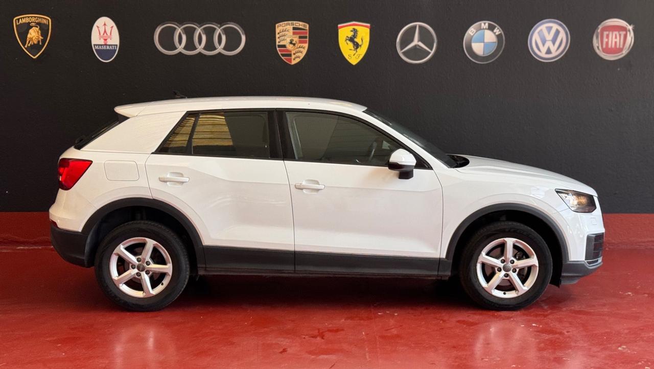 Audi Q2 30 TDI S tronic Identity Black