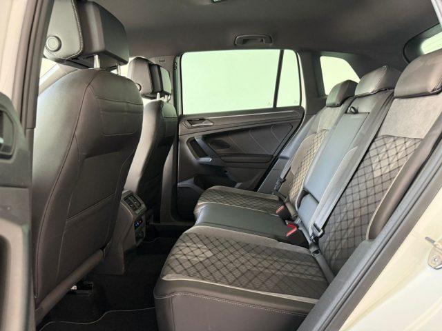VOLKSWAGEN Tiguan 2.0 TDI 150 CV SCR DSG R-Line