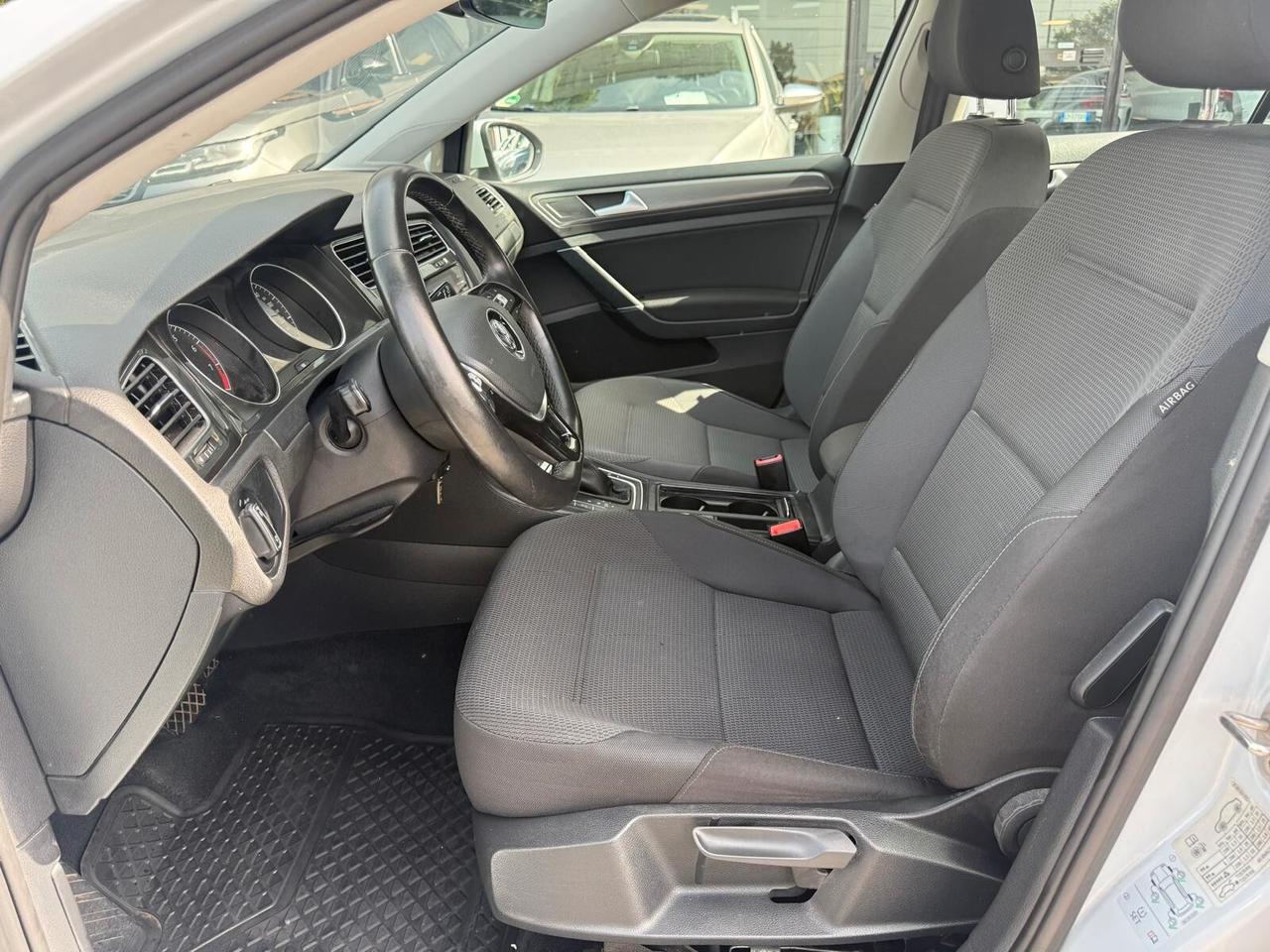 Volkswagen Golf 1.0 TSI 110 CV DSG 5p. Business BlueMotion Technology