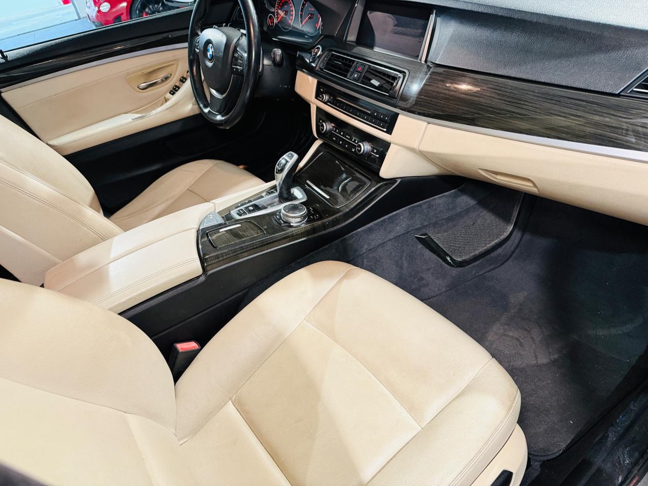 Bmw 525d xDrive Touring Luxury*218 CV*FULL*