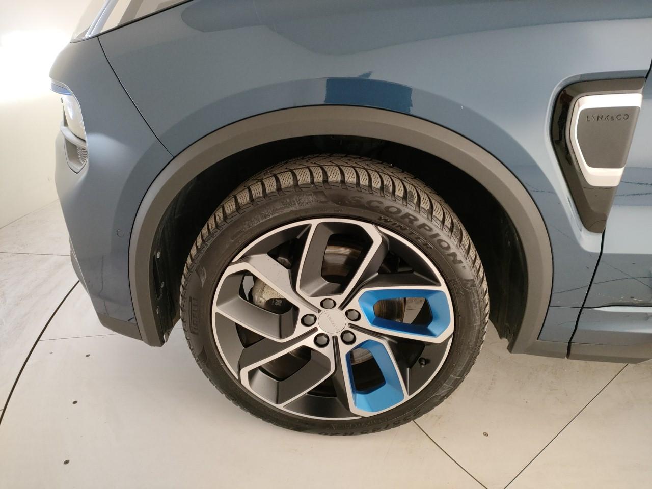 Lynk & Co 01 1.5 td phev auto