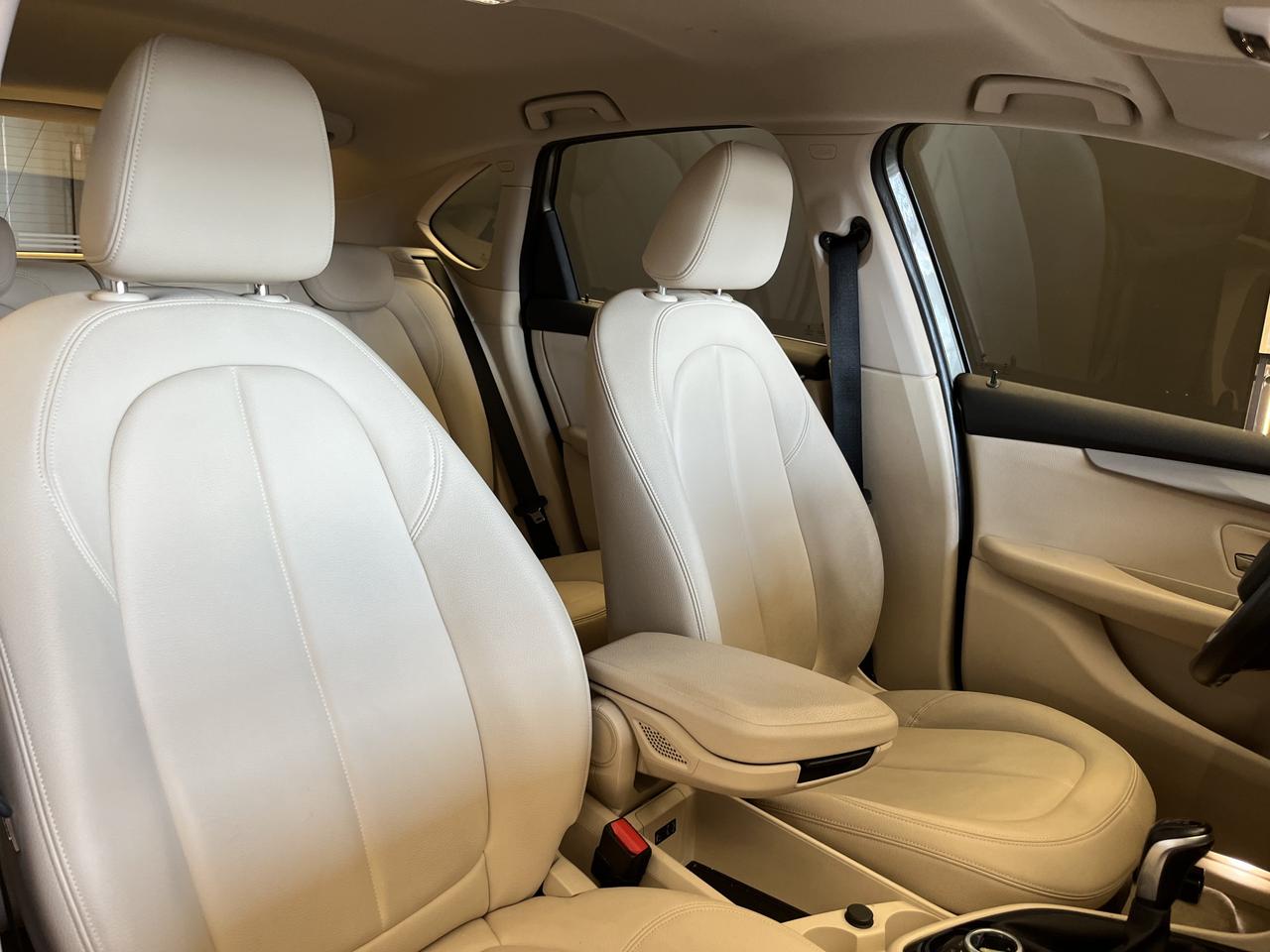 BMW 218d Active Tourer Luxury