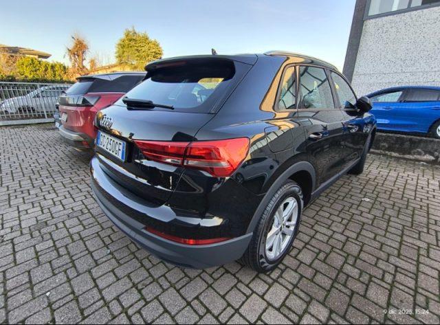 AUDI Q3 35 TDI quattro S tronic Business