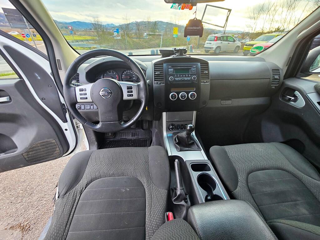 Nissan Navara 2.5 dCi 190CV "LE"