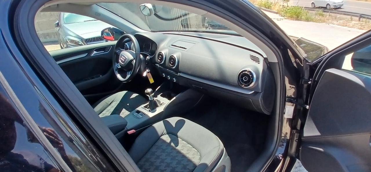 Audi A3 SPB 1.6 TDI ultra Ambition - 2014