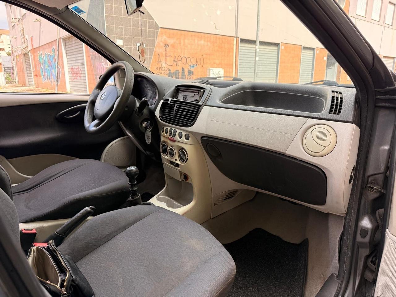 Fiat Punto 1.2i cat 5 porte EL