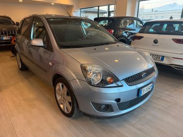 Ford Fiesta 1.4 automatica