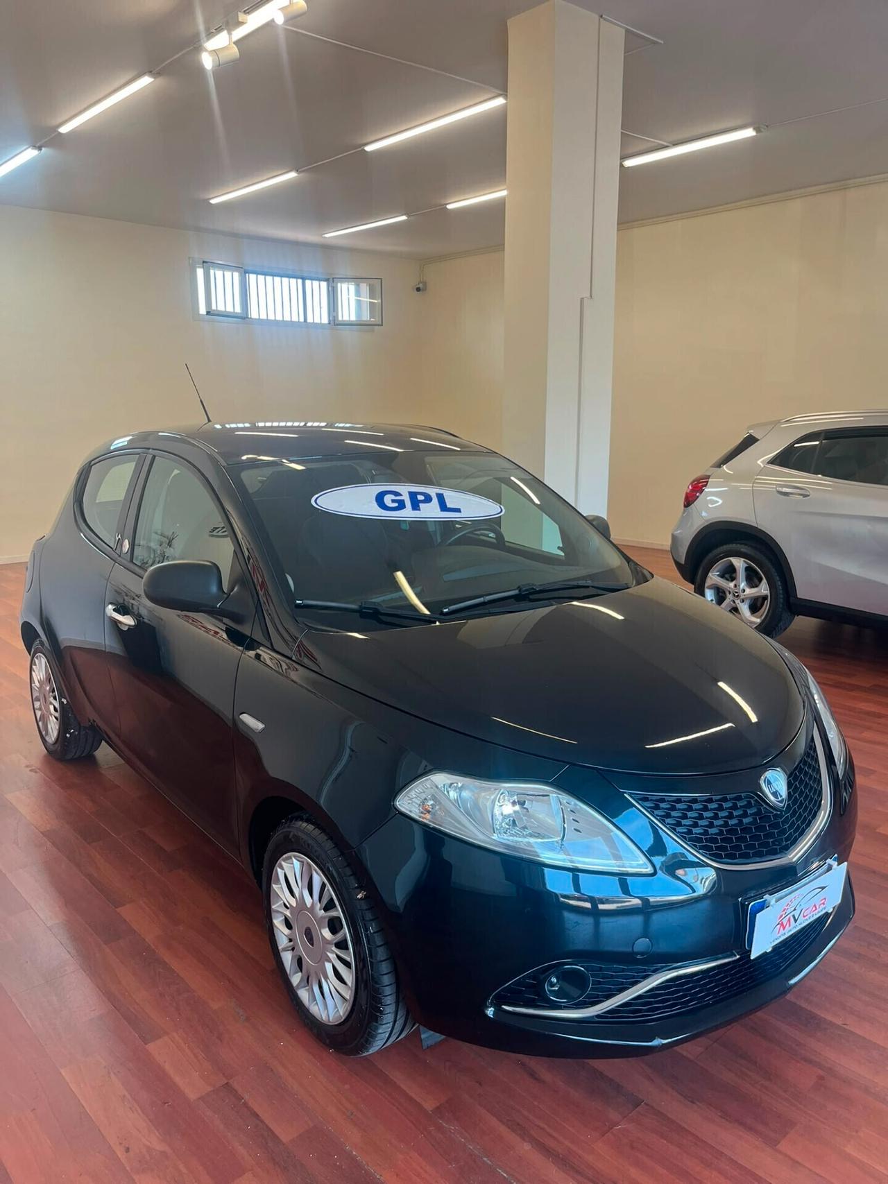 Lancia Ypsilon 1.2 69 CV 5 porte GPL Ecochic Gold
