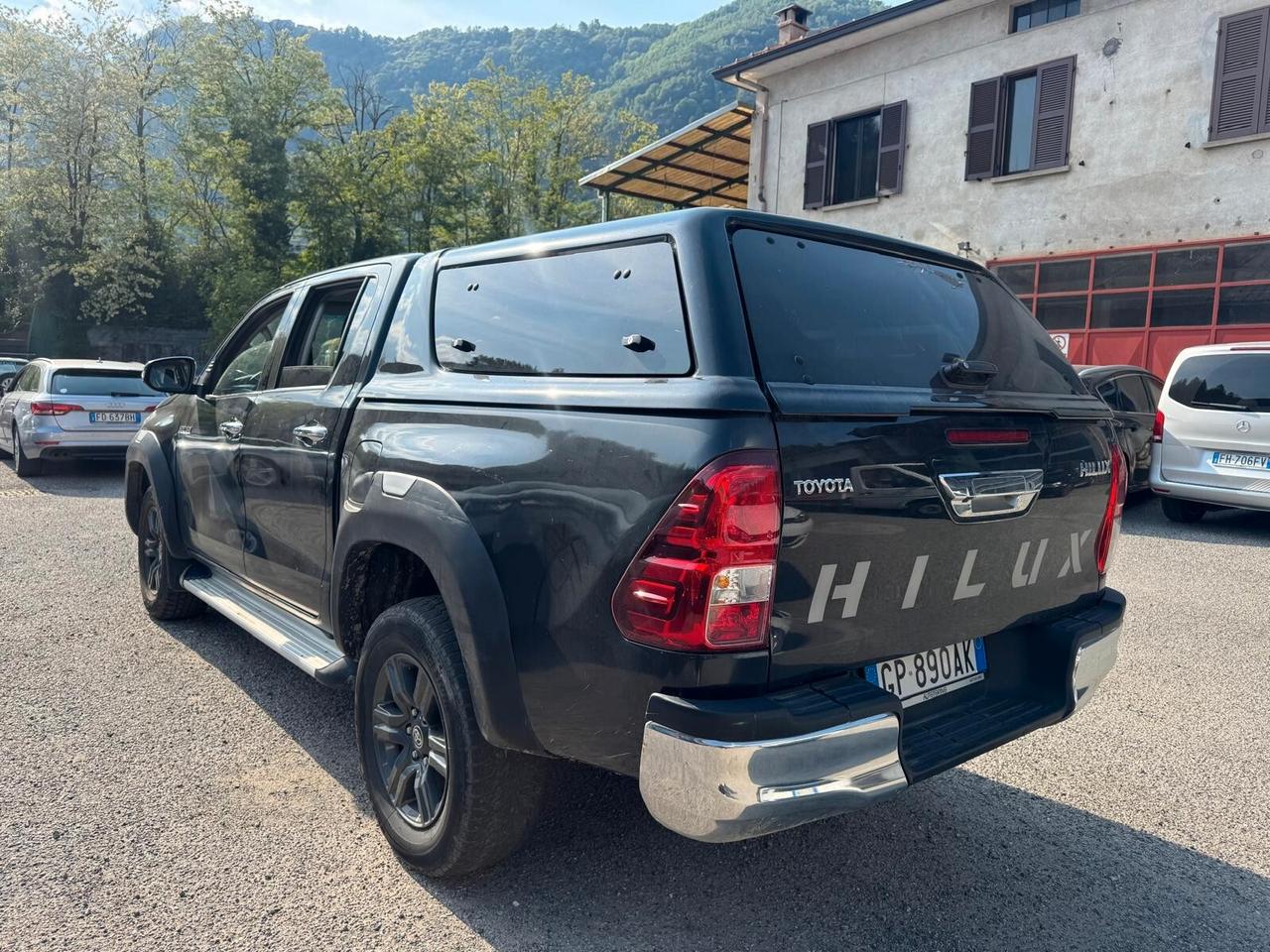 Toyota Hilux 2.4 D-4D 4WD 4 porte Double Cab Executive