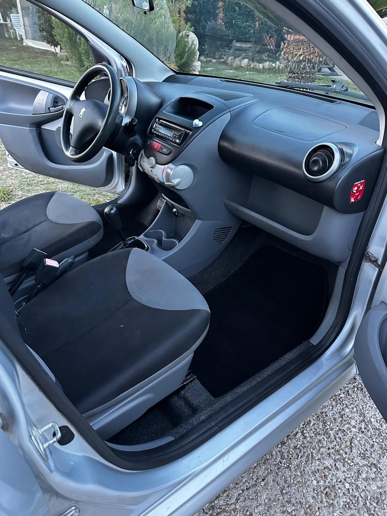 Peugeot 107 1.0 68CV 5p. 110.000 km !!