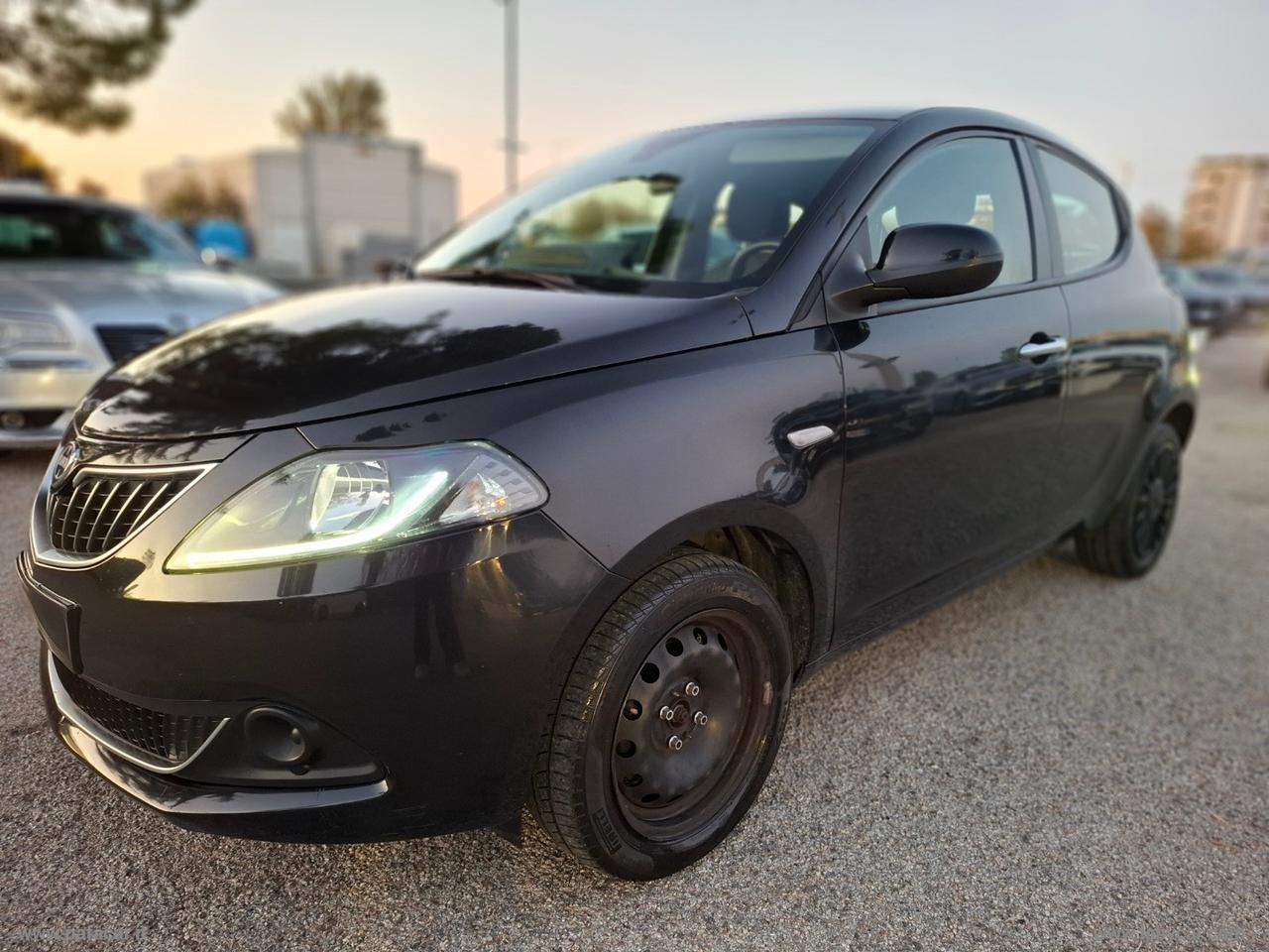 LANCIA Ypsilon 1.0 FireFly 5p.S&S Hybrid Silver