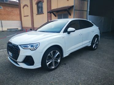 Audi Q3 40 TFSI quattro S tronic S line edition