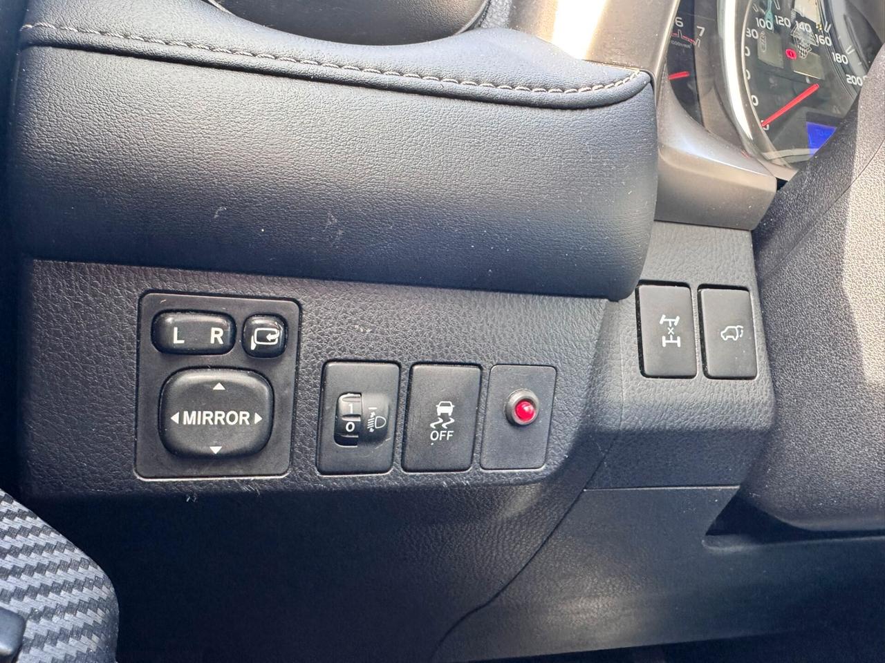 Toyota RAV 4 2.0 D-4D 4WD Lounge