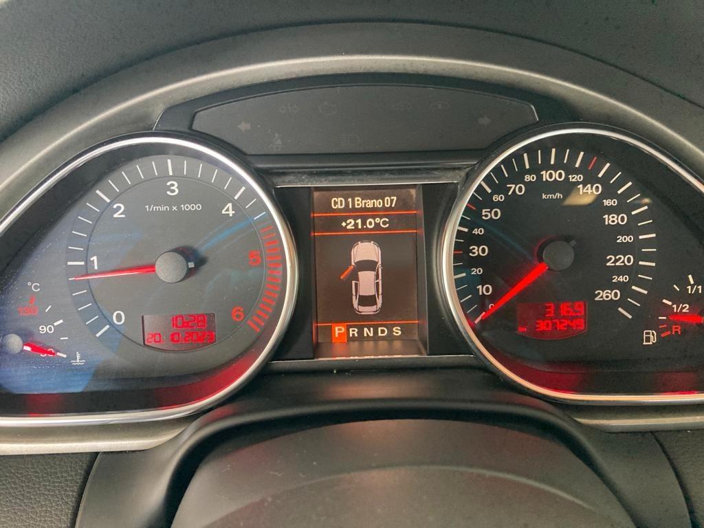 Audi Q7 3.0 V6 TDI 233CV quattro tiptronic