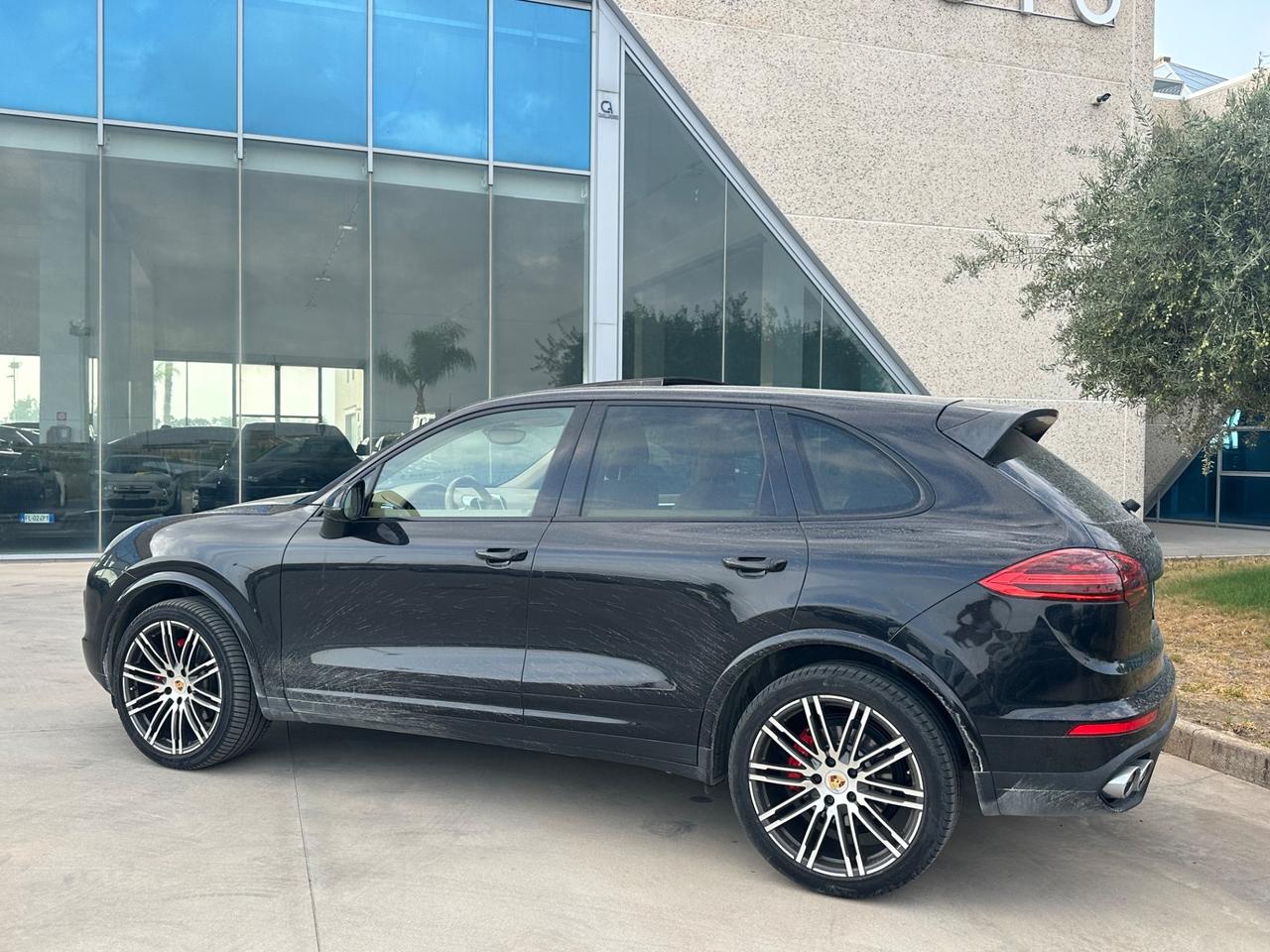 Porsche Cayenne 3.0 Anticipo €9.900 pagamento personalizzato