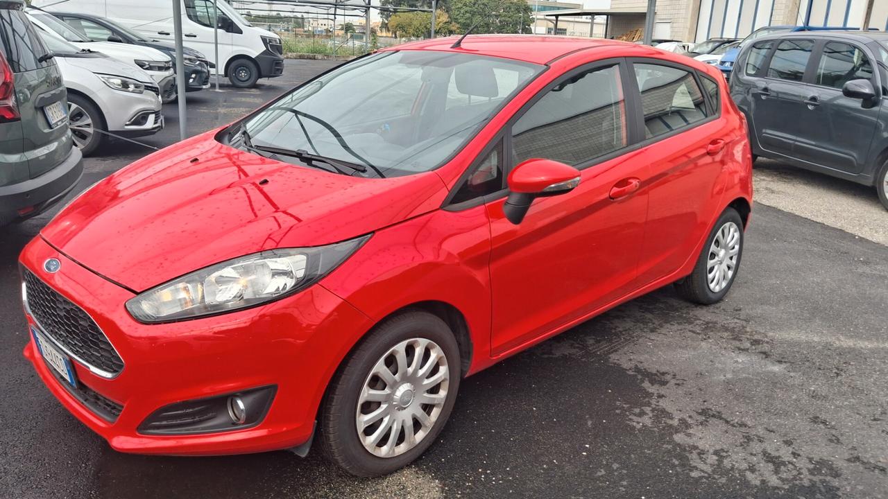 Ford Fiesta 1.400 GPL BOMBOLA NUOVA