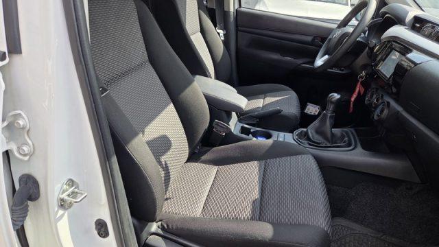 TOYOTA Hilux 2.4 D-4D 4WD 4 porte Double Cab Comfort PERMUTE