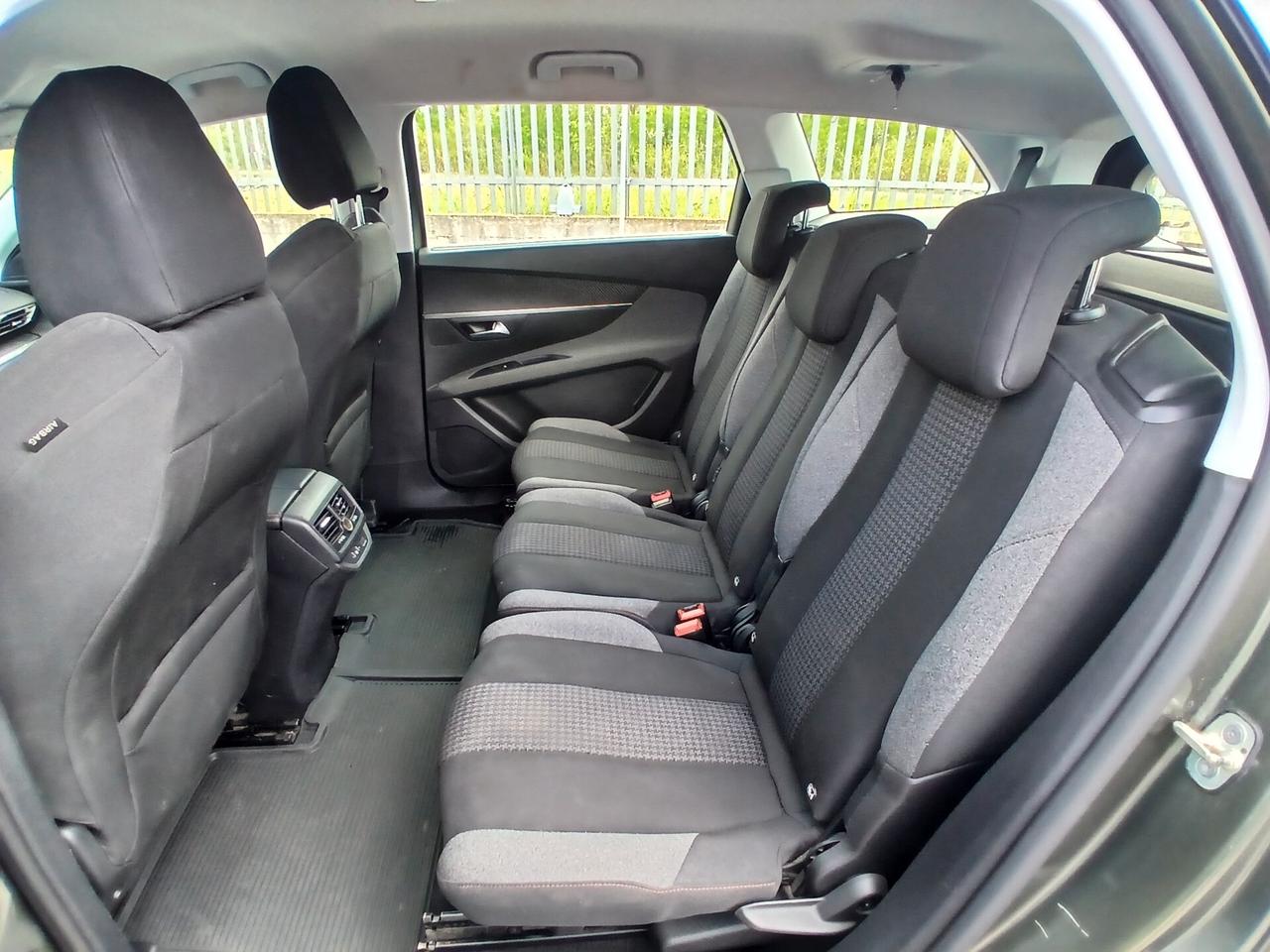 Peugeot 5008 BlueHDi 130 Allure