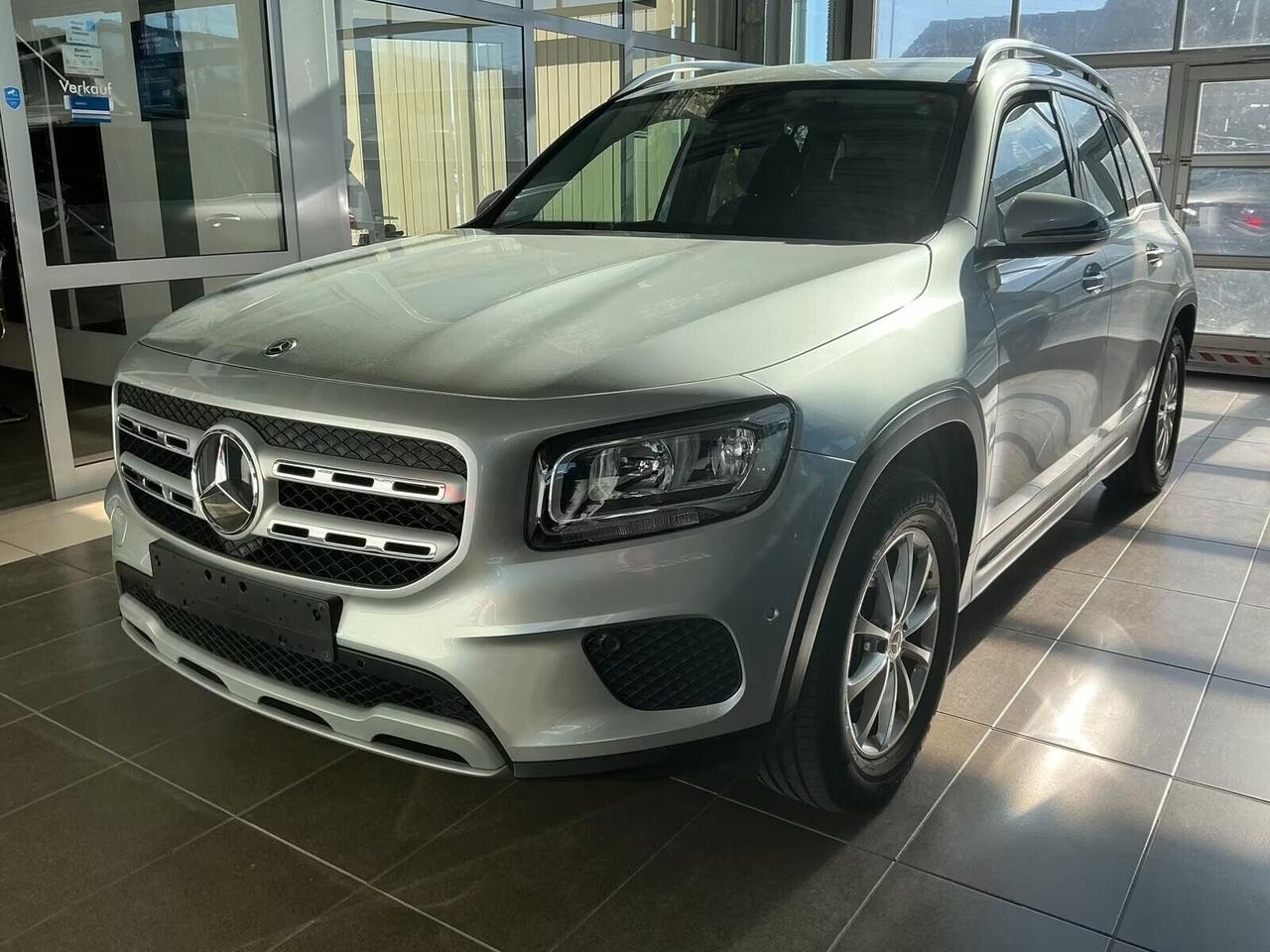 Mercedes-Benz GLB 200 d Premium AMG + LED + TELECAMERA