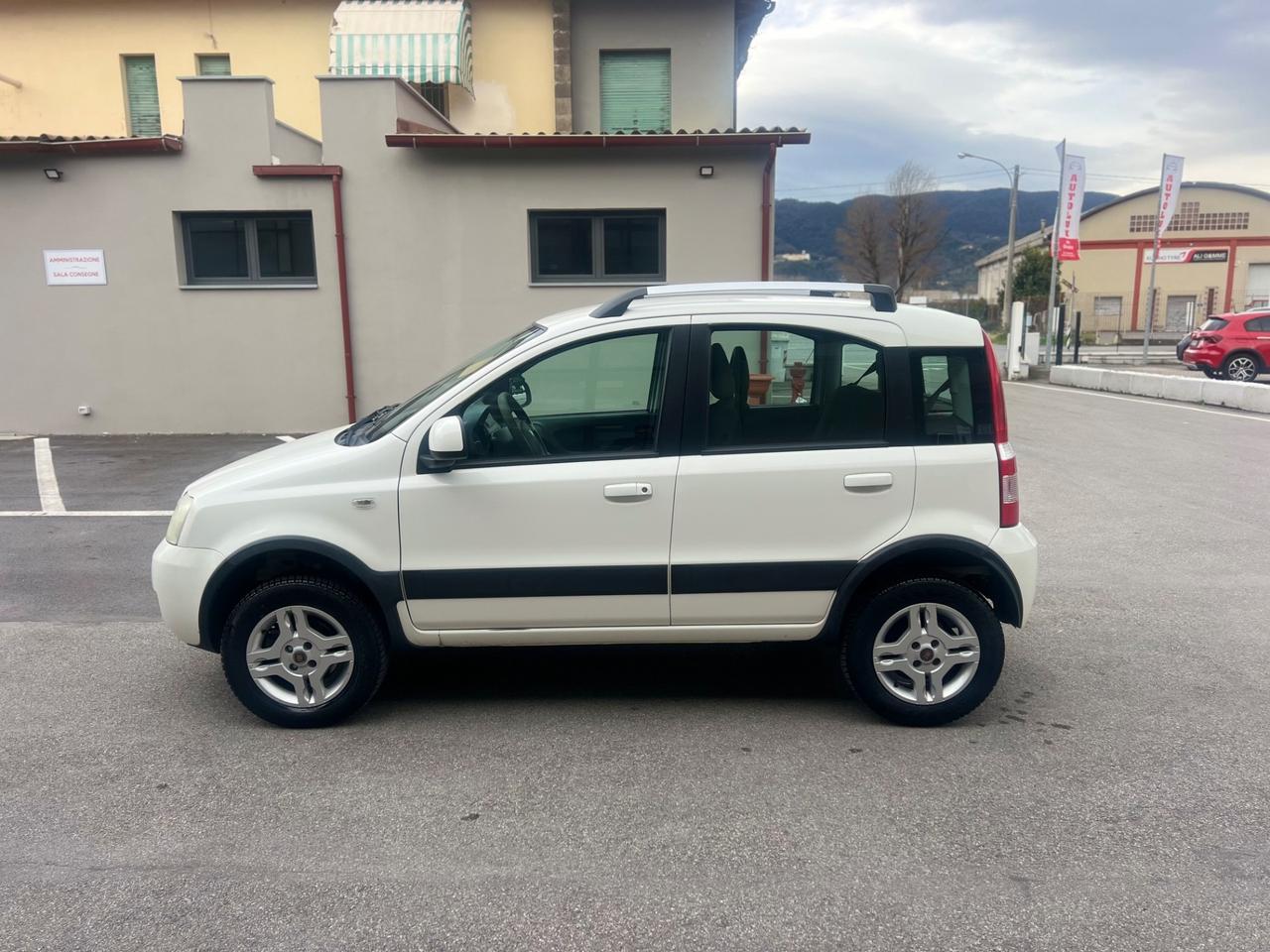 Fiat Panda 1.3 MJT 16V DPF 4x4 Climbing