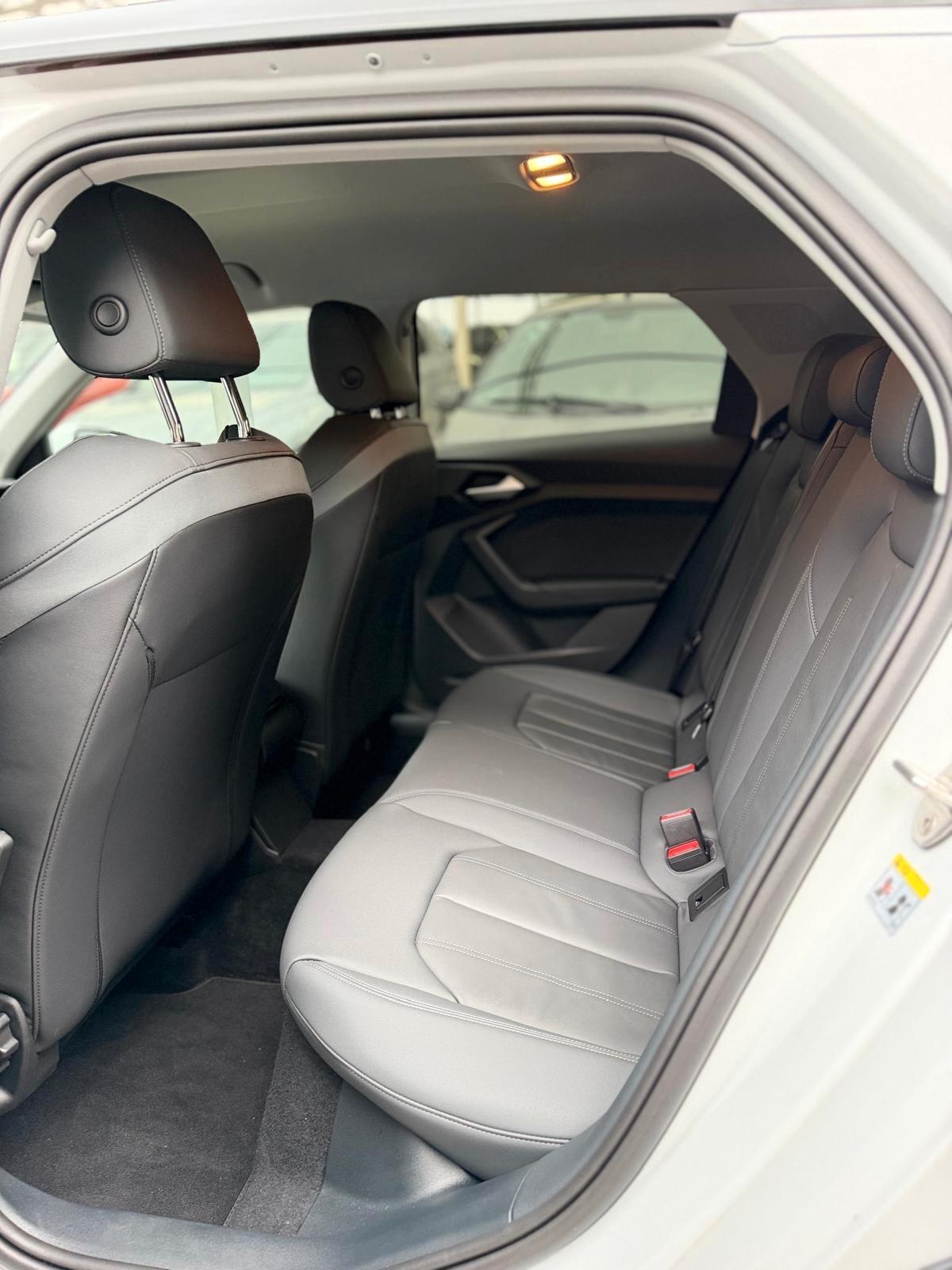 Audi A1 allstreet 30 TFSI S tronic Business