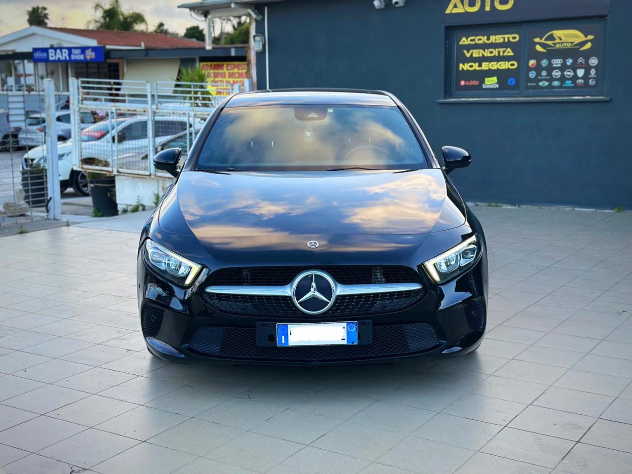 Mercedes-benz A 180 A 180 d Automatic Sport Motore con 15.000 km Garanzia 12 Mesi