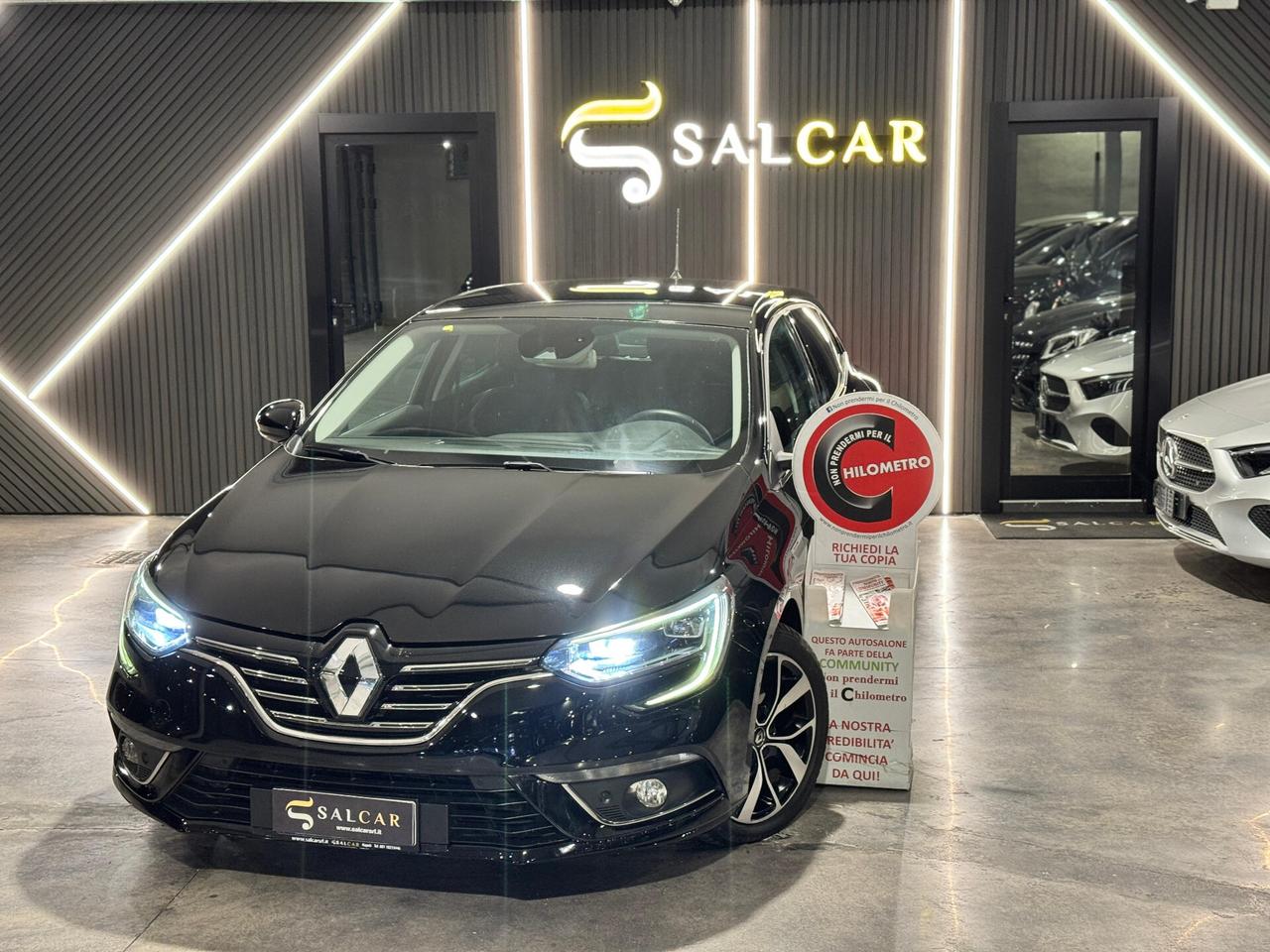 Renault Megane 1.5 115cv blue dci Intens automatica 2019