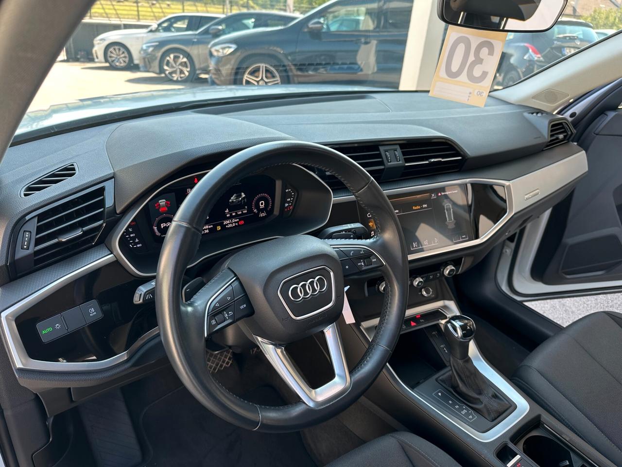 Audi Q3 35 TDI S tronic Business