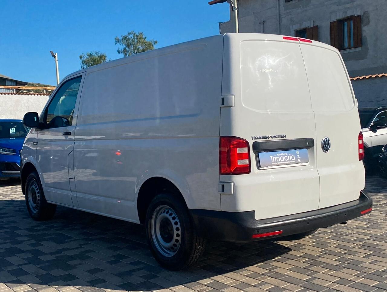 Volkswagen Transporter Business 2.0 TDI 102CV Autocarro 100% detraibile