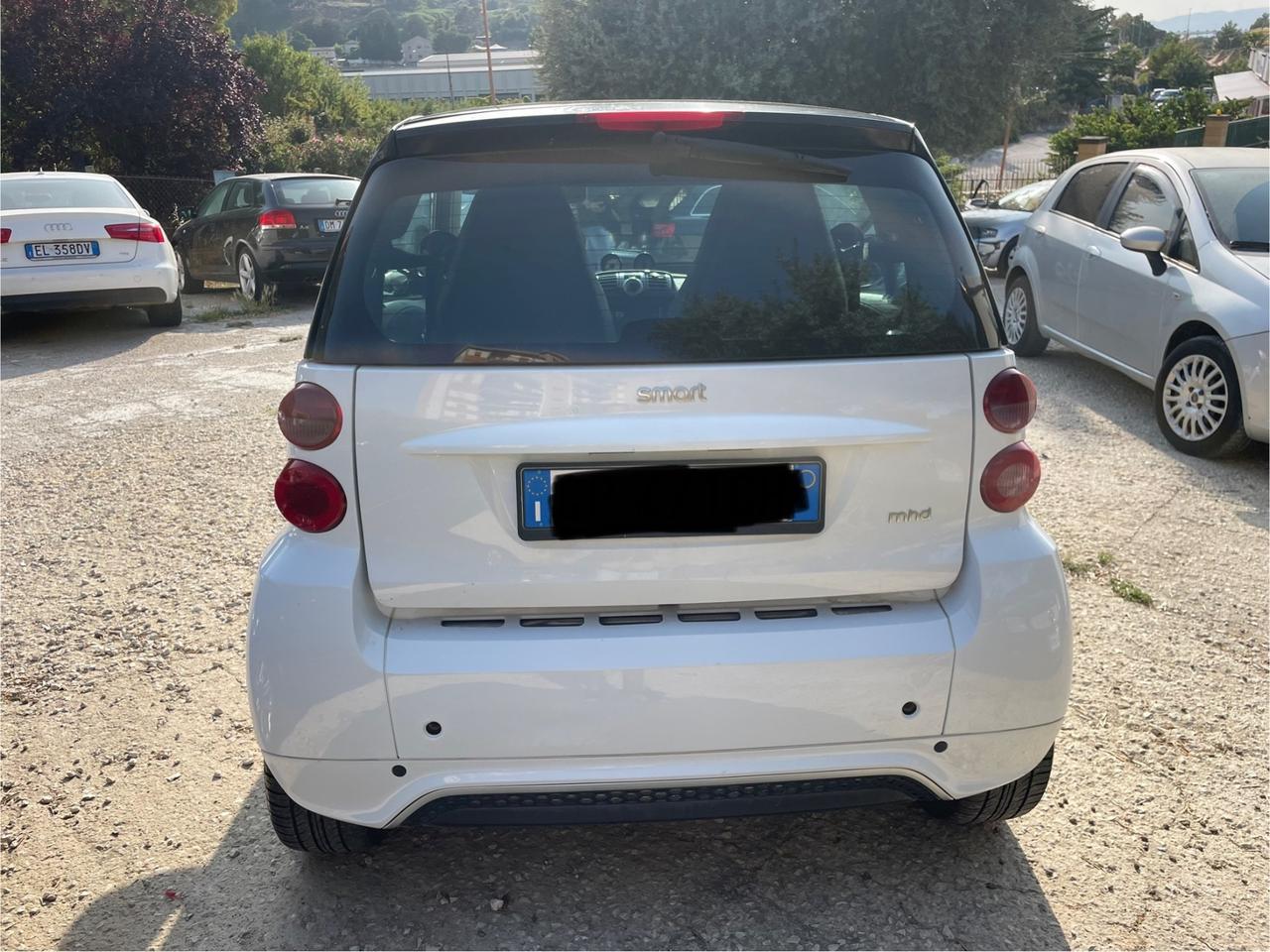 Smart ForTwo 1000 52 kW MHD coupé pure