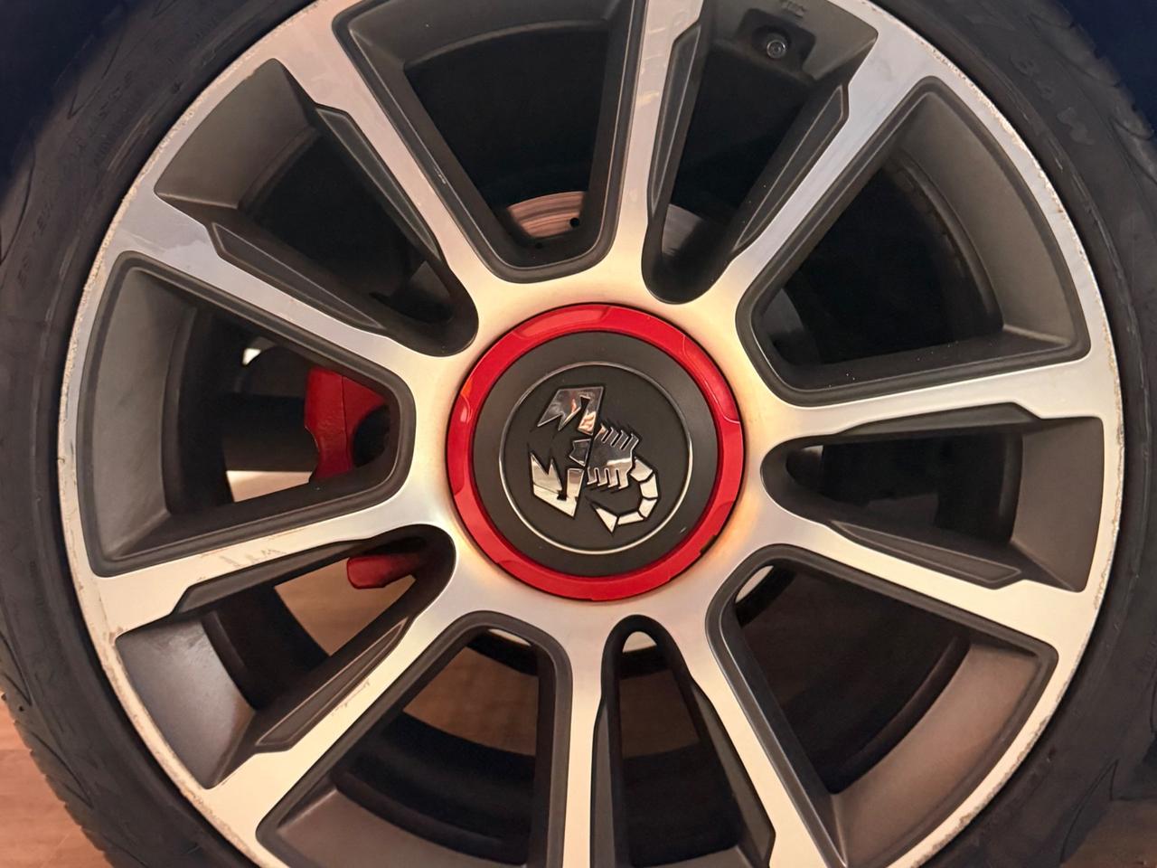 Abarth 595 con 165 CV Turismo 45.000 km