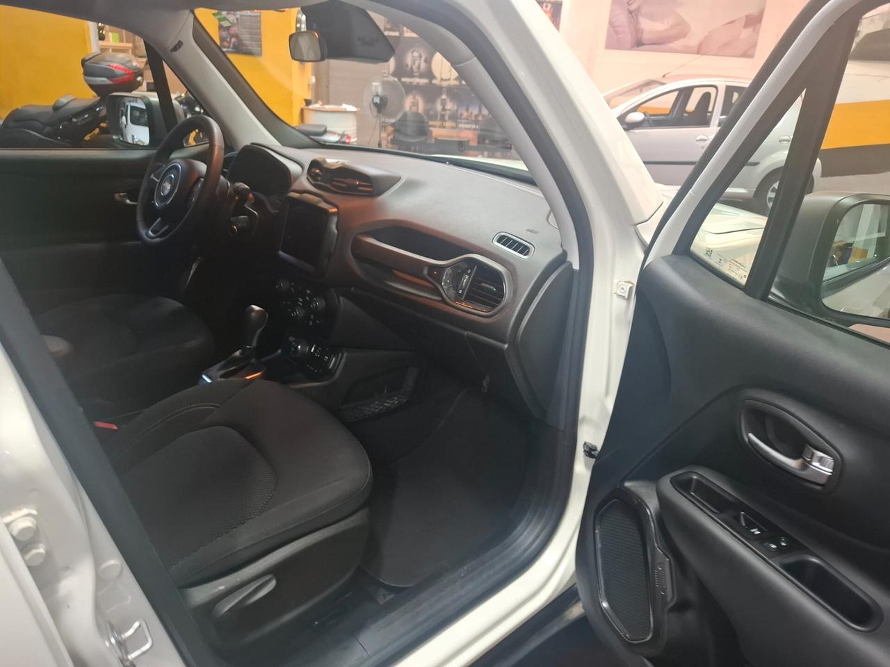 Jeep Renegade 1.3 T4 190CV PHEV 4xe AT6 Business Plus