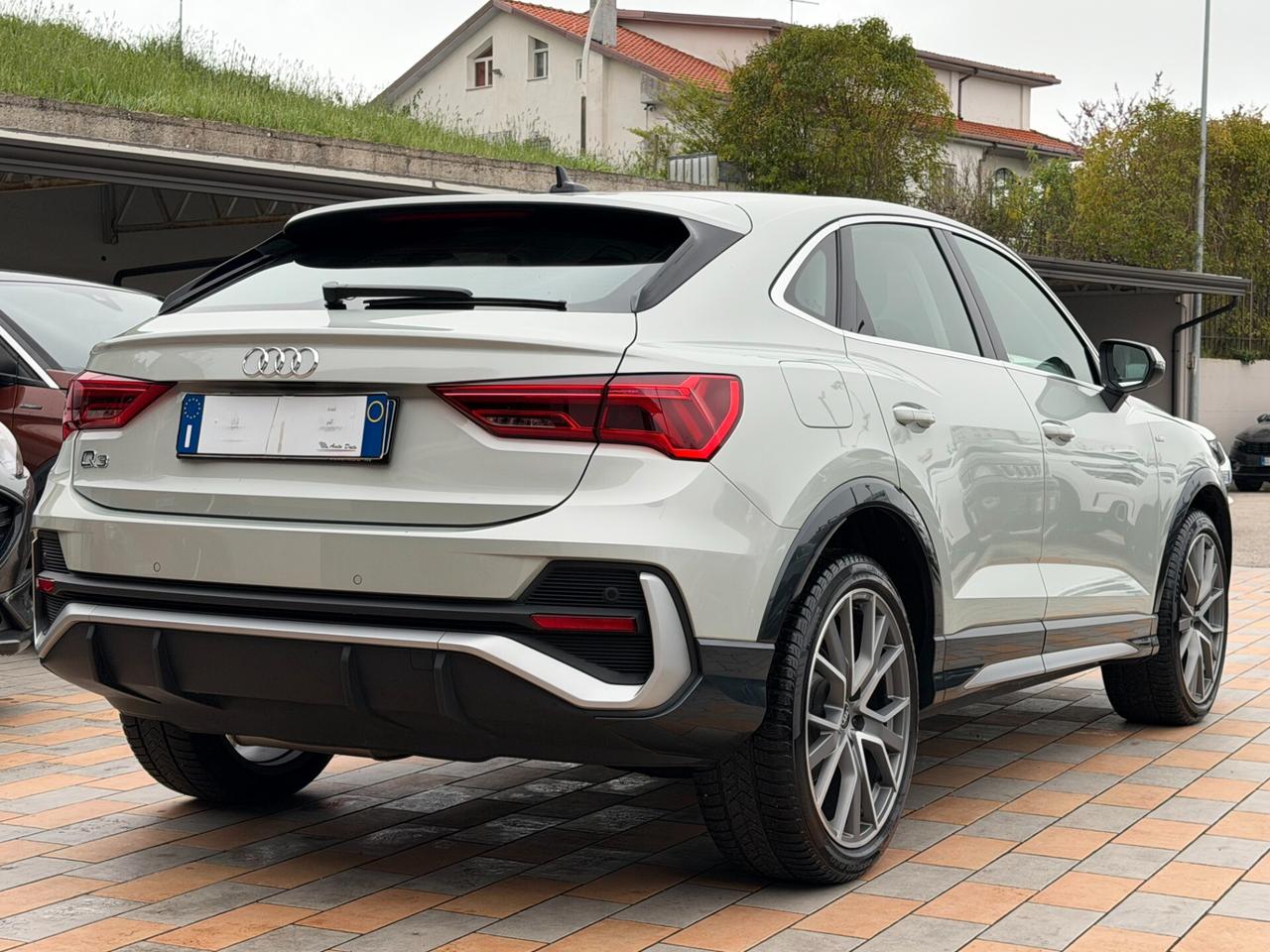 Audi Q3 SB 35 2.0 TDI 150 cv. S Tronic LINE EDITION