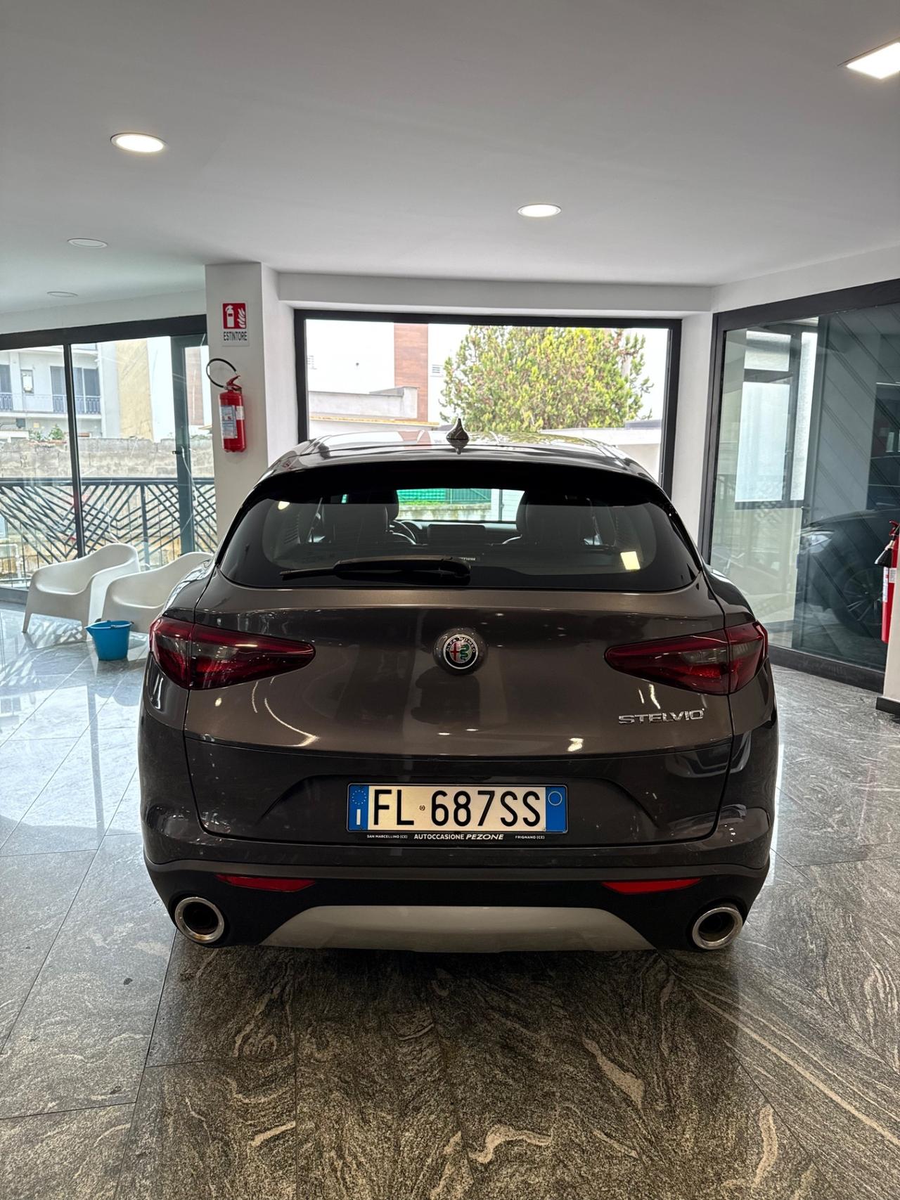 Alfa Romeo Stelvio 2.2 Turbodiesel 180 CV AT8 RWD Super