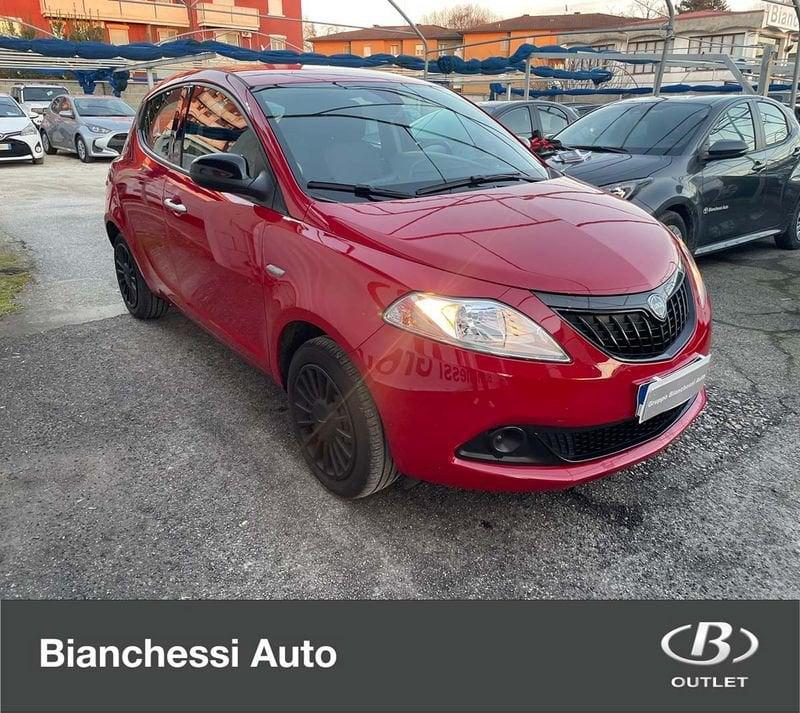 Lancia Ypsilon 1.0 FireFly 5 porte S&S Hybrid Silver