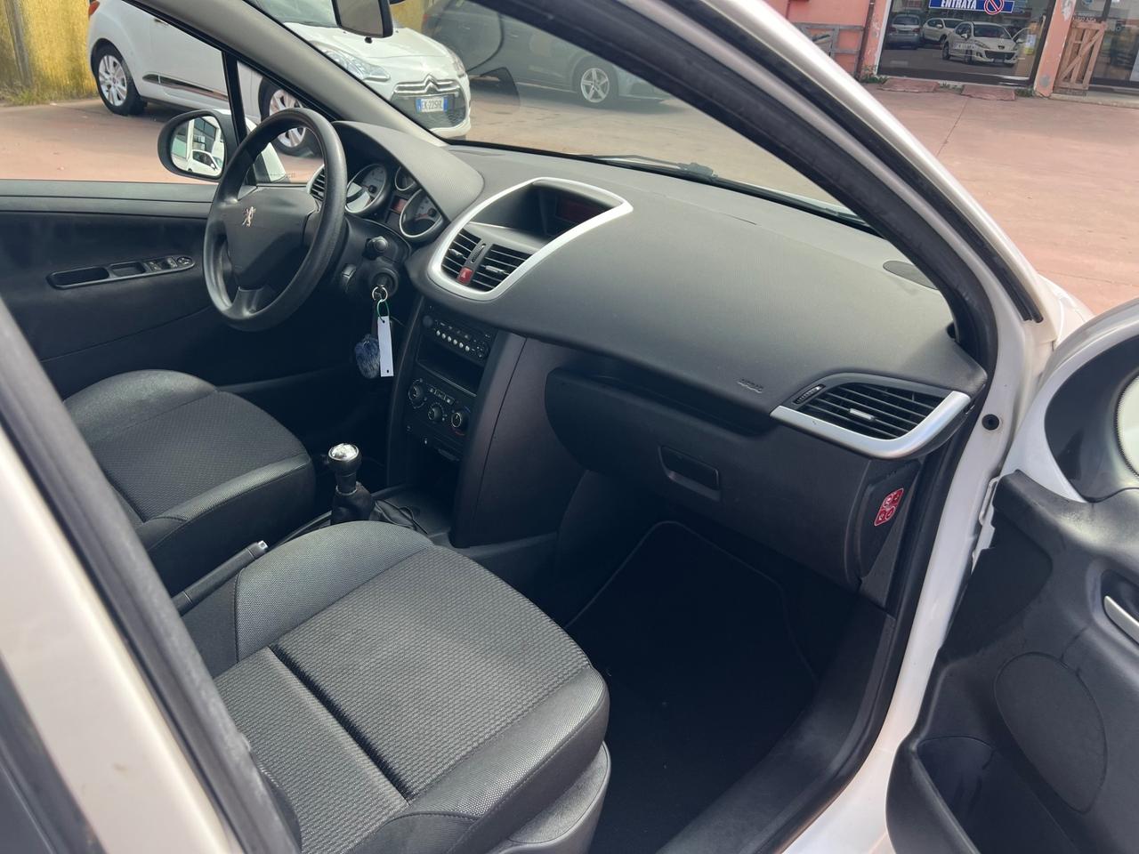 Peugeot 207 1.4 HDi 70CV 5p. Allure