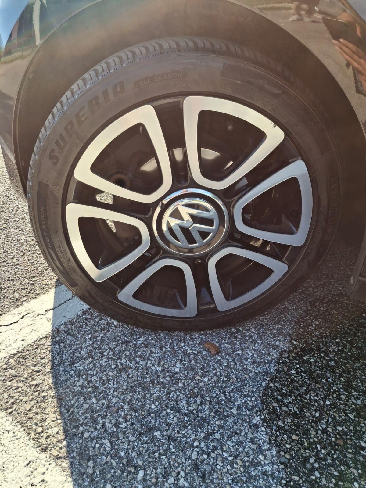 Volkswagen up! 1.0 75 CV 5p. high NEOPATENTATO