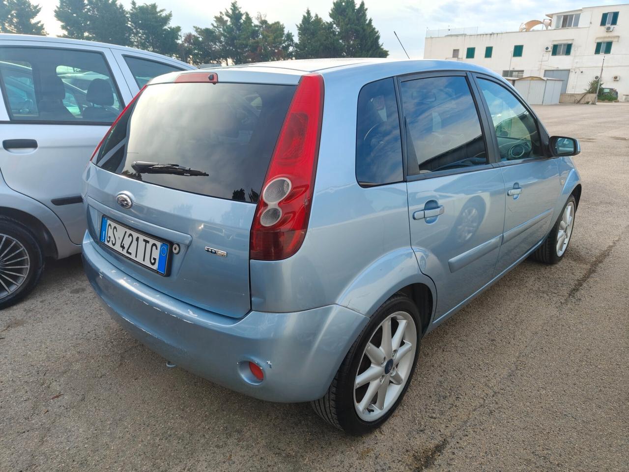 Ford Fiesta 1.4 TDCi 5p. Titanium