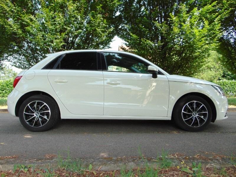 AUDI A1/S1 A1 SPB 1.6 TDI S tronic Attraction